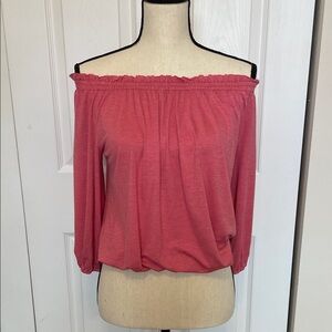 NWT MAX STUDIO WOMEN'S ON SHOULDER/OFF SHOULDER PINK TOP. SIZE SMALL.